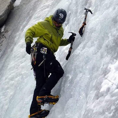 AaronBrown1012's profile picture. 