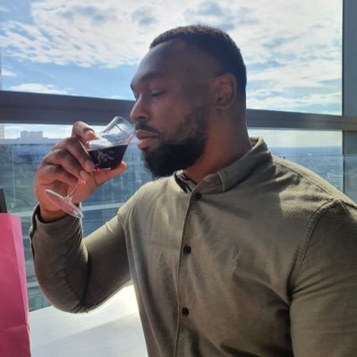 HenchAccount's profile picture. sometimes less is more