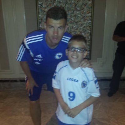 BullsFanAdo's profile picture. @realmadrid @chicagobulls @chicagobears ☪️