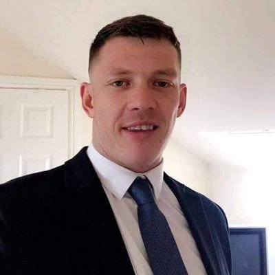 lovely straight guy Leeds in England I like all types of beautiful ladies I have a strong nylon fetish I love ladies large breasts are very thankful I like BBWs