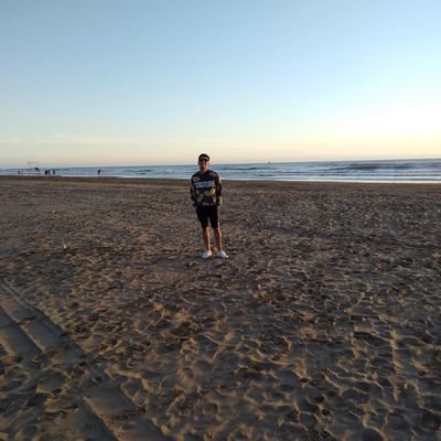 artu_tw's profile picture. seguime y te sigo.