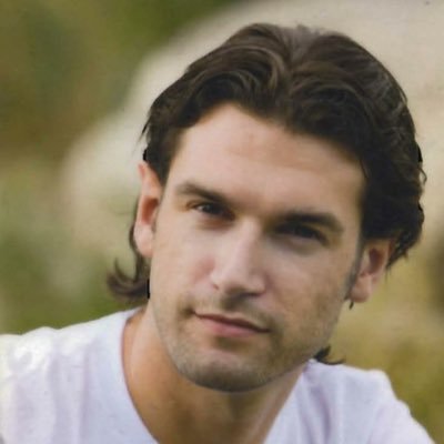Lover of doggos, hockey, video games and beer. Schadenfreude connoisseur. If your political party recently lost, Im probably enjoying your tweets.