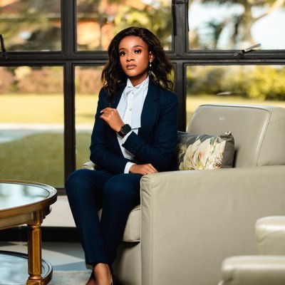 paula_amanda21's profile picture. LAWYER