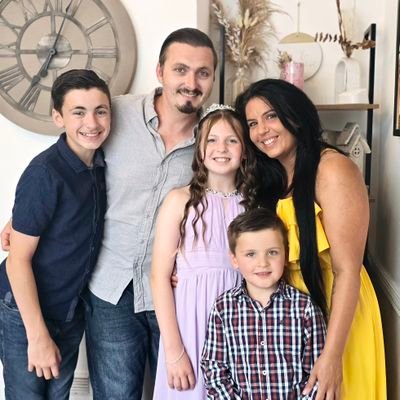 daniellerosa92's profile picture. 