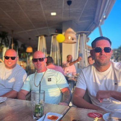 MjdHldLmd2021's profile picture. 🔴⚪️⚫️ “It’s Glory and Honour” the great man he said. “There’s nothing on earth like being a RED”.