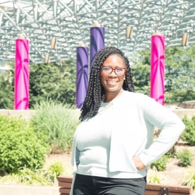 An unstoppable mama bear lifting as I climb. Howard ❤️💙. AKA 💗💚. Former senate staffer; alum @forumfyi, @clasp_dc, @YWCAUSA, @UNCF. Tweets are my own.