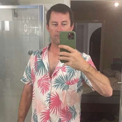 looking for all types of fun. women, bi, gay, trans. looking for meet up not OF. msg me for fun. chats are open. happy to make content. can’t host.