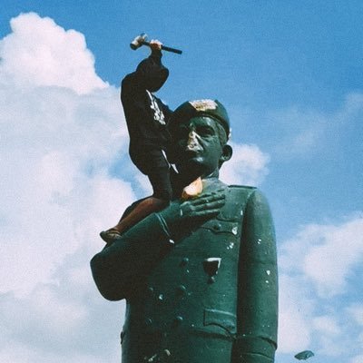 JoselinnR's profile picture. • 💛💙❤️ • Cada vez más cerca de la libertad en mi país 🙏🏻