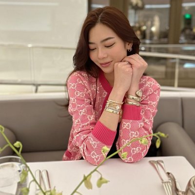 zoi_rogers44's profile picture. 🎂Wish me on 24 December🎂
i love to travel✈️
i love cooking 🍽️
📸 Photography Enthusiast 📷
📚 Bookworm 📖
🧠Smart Work💼