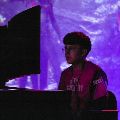 Professional player of Mortal Kombat at @streamerarena/ Last Stage 2023 Champion/ VFL Season 1 Champion / Venezuelan 🇻🇪 23 y/o