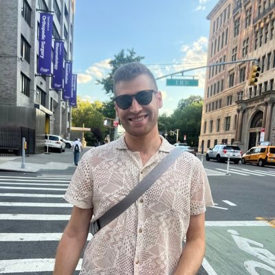 jfrisch95's profile picture. Chicago. DC. 🏳️‍🌈🕎