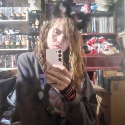 Daltonw47221348's profile picture. I like horror movies and skirts :)
Instagram: @dalty_the_fembozo
