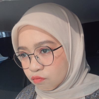 nazaaaaa13's profile picture. 👧 I cry a lot but I am so productive, its an art