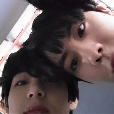 Constantly crying over Taejin. 🐯🐹
Ot7 for life.
Oh, and I've started writing fics.
(Don't worry, I'm way over 18)
https://t.co/1UvJVKGDBP
