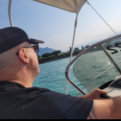 73Blarney's profile picture. 101% Irish, Cork by grace of God. Loves Eve and Kathrin, Family,Friends,LFC,IRE,ORK, IPB,FFM,ESP,F&B,GAA,JFT96