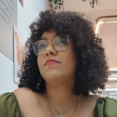 📚Tentando mudar o mundo através da ciência e da educação e apaixonada pelas histórias das pessoas.
🌻👩🏽🔬👩🏽🏫👩🏽🎨🎓🍵🎼
She/her - Ela/dela