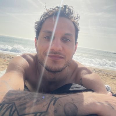 nurlan_kolja's profile picture. high five | https://t.co/roGc58sJbr