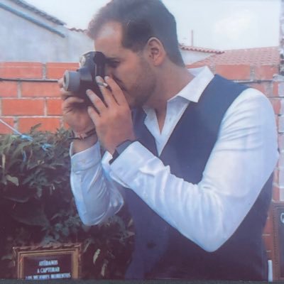 Máster en Periodismo Deportivo y un apasionado por comentar partidos ⚽️🏅📱