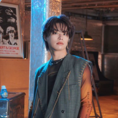 midzue235832's profile picture. 