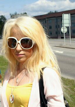 CaramelBearX's profile picture. I 3 my puppy and i 3 swimming...