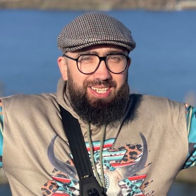 Офіцер ЗСУ, амбасадор граматичних помилок, експерт з гендерної конспірології