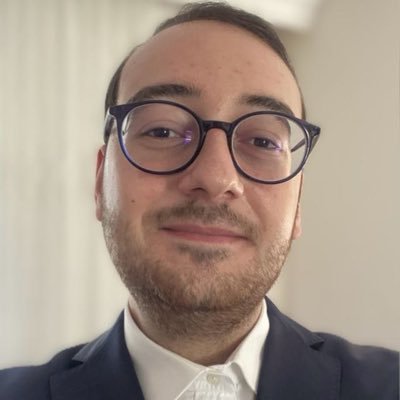 BiAksoy's profile picture. Formerly creating hoops content, now a software engineer.