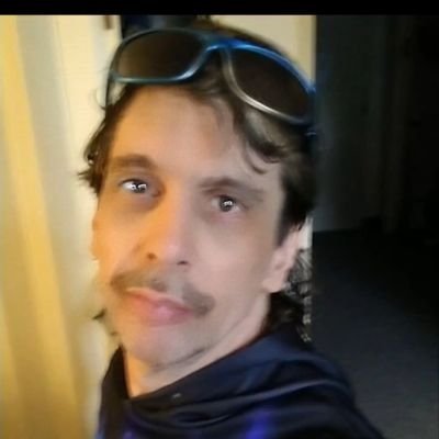 suckit2222222's profile picture. 