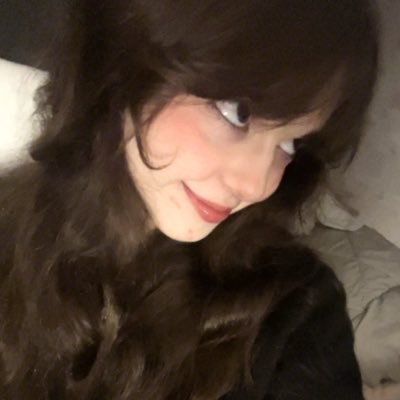 nanasalvatori's profile picture. be nice 🫀