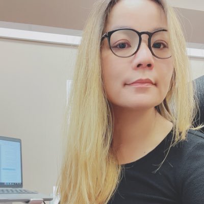 KimuyenV's profile picture. 