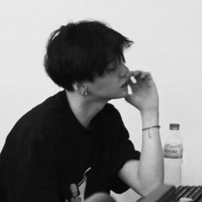 mygluvv🍺pjsluvv

cat lover 🐈‍⬛🐈‍⬛
sugajayy
