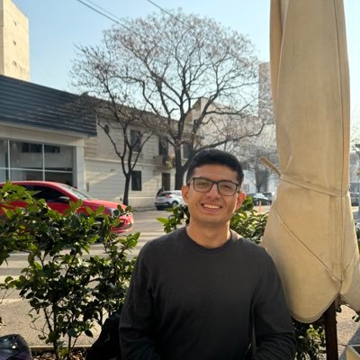 Futuro Economista - CIDE | Medio Regio y Medio Chilango 🇲🇽🏳️🌈 Interesado en temas de movilidad urbana 🚇 Fan del Metro. Políglota.