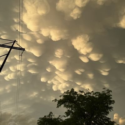 Former Navy meteorologist.
Part time storm chaser.
Full time weather enthusiast.