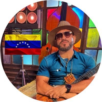 Taironaguilera's profile picture. www. https://t.co/EK4fLyRiBQ https://t.co/Fx5jwUp3pC instagram: #taironaguilera