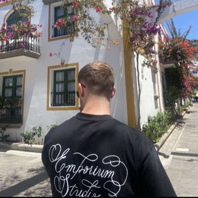 Oisinmcg_'s profile picture. 