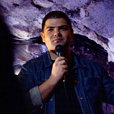 Journaliste pigiste · Passé par @RMCConso, la presse pro et la PQR · Formé au @GenMasterJ et à @UnivParis8 · Troubadour sur scène et d'autres réseaux