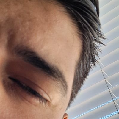 thprvs's profile picture. Ingeniero, divertido, me agrada el humor negro y las nudes. me encanta la lectura y la música, trovador y bohemio... a veces poeta.