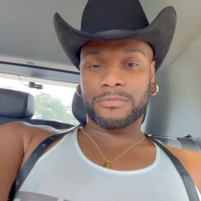 AskillAbdul's profile picture. Let’s keep it simple and sweet ☺️