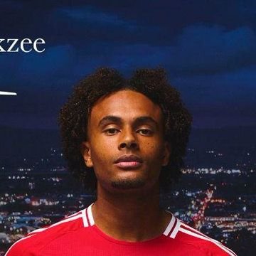 simplicity and respect of others are a key part of me. Number 1 Man United fan
