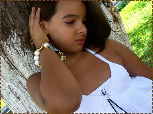 -  A amizade é um amor que nunca morre , Bêelly (L.