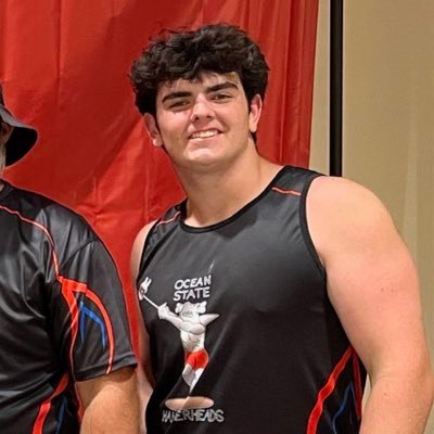 6’4 240| Class of 2026 16 | discus: 165.11 🔨hammer:214.9ft weight:69.8💪Bench: 315 | 2026ryanevans@gmail.com |# (401)-542-1124