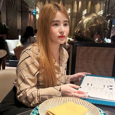 🌟 Passionate Shareholder in the Beauty Industry 🌟 | Advocate for Innovation & Elegance 💄✨ | Transforming Trends into Timeless Glamour | Empowering Beauty wit