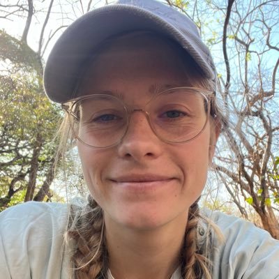 PhD student at MPI-EVA working on the social microbiome. She/her