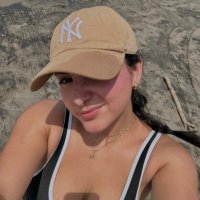 angela (@angelaanvz) Twitter profile photo
