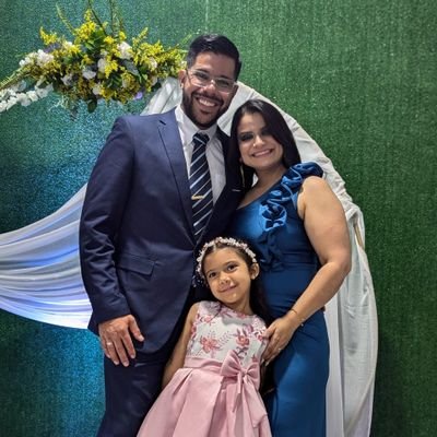 hebynnegron's profile picture. 