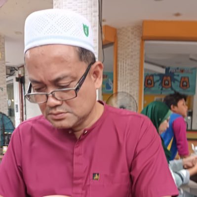 nadzlye's profile picture. telco celcomdigi, Authorised PublicGold Dealer-A2242