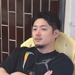 Kazu23025's profile picture. 【お師匠→@tassy_youtube】警察官→動画編集で月135万→30万に転落→YouTube5ヶ月で月140万復活🔥｜最高1本610万再生/登録7万｜編集者こそYouTube始めるべき理由を毎日発信｜編集スキル×自分のch＝収入の安定化｜|車が好き|スマブラはソラと勇者使います