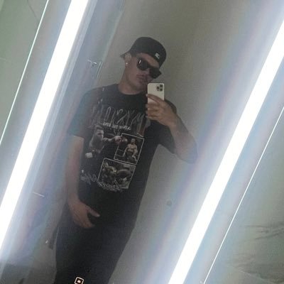 PLAYBOILUIS8's profile picture. 6’3