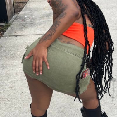 18+ ‼️| E-brat 😩😈| Libra♎️|get more of me here 👇🏾