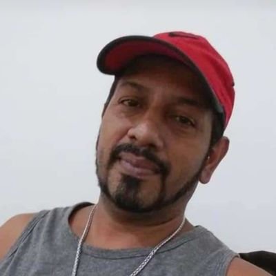 RisMarciel's profile picture. 