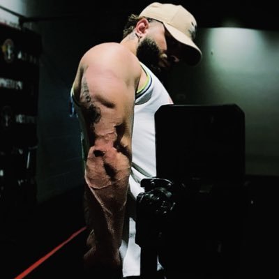 Imthatbarber17's profile picture. 